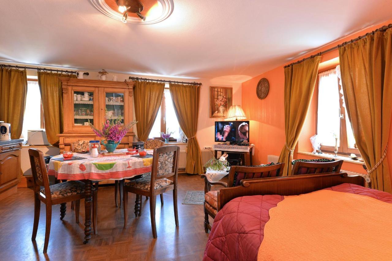 Gites Ou Chambres D'Hotes A La Ferme Orbey Ngoại thất bức ảnh